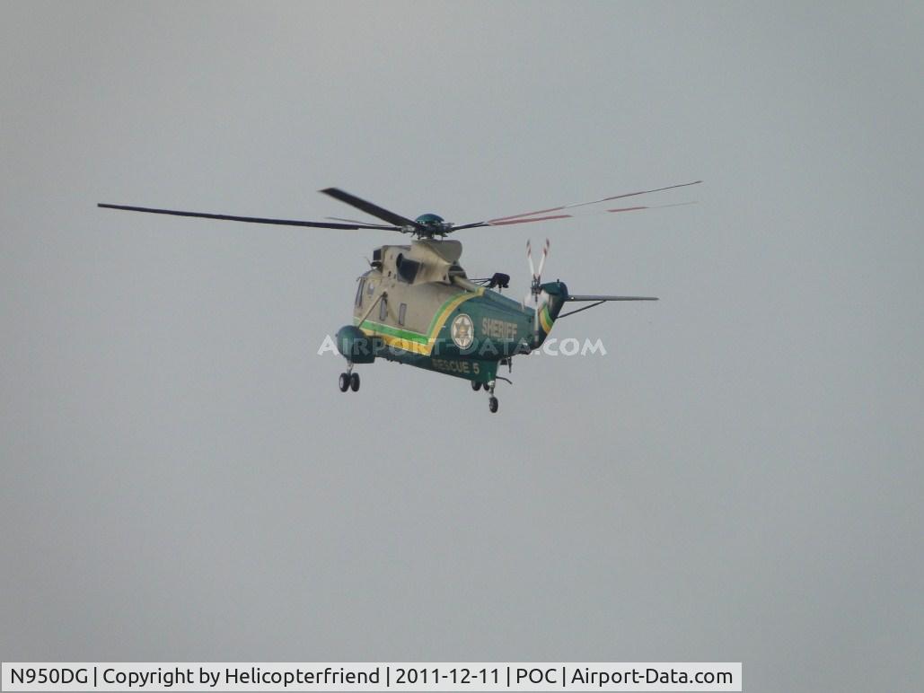 N950DG, Sikorsky UH-3H Sea King C/N 149724, Climbing up over Puddingstone Lake