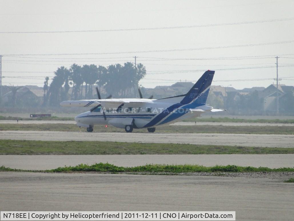 N718EE, 1978 Mitsubishi MU-2B-36A C/N 718SA, Taxiing eastbound taxiway Novemebr headed for runway 26R