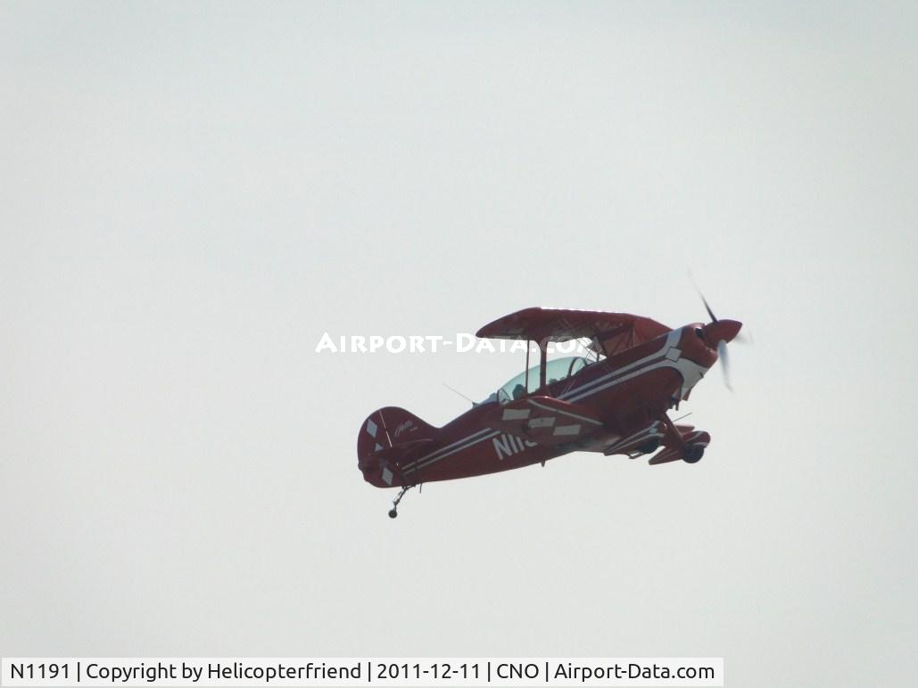 N1191, 1993 Aviat Pitts S-2B Special C/N 5284, Quickly climbing after take off