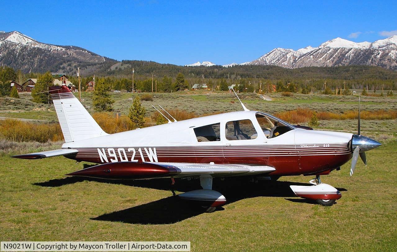 N9021W, 1966 Piper PA-28-235 Cherokee C/N 28-10819, 1966 Piper PA-28-235