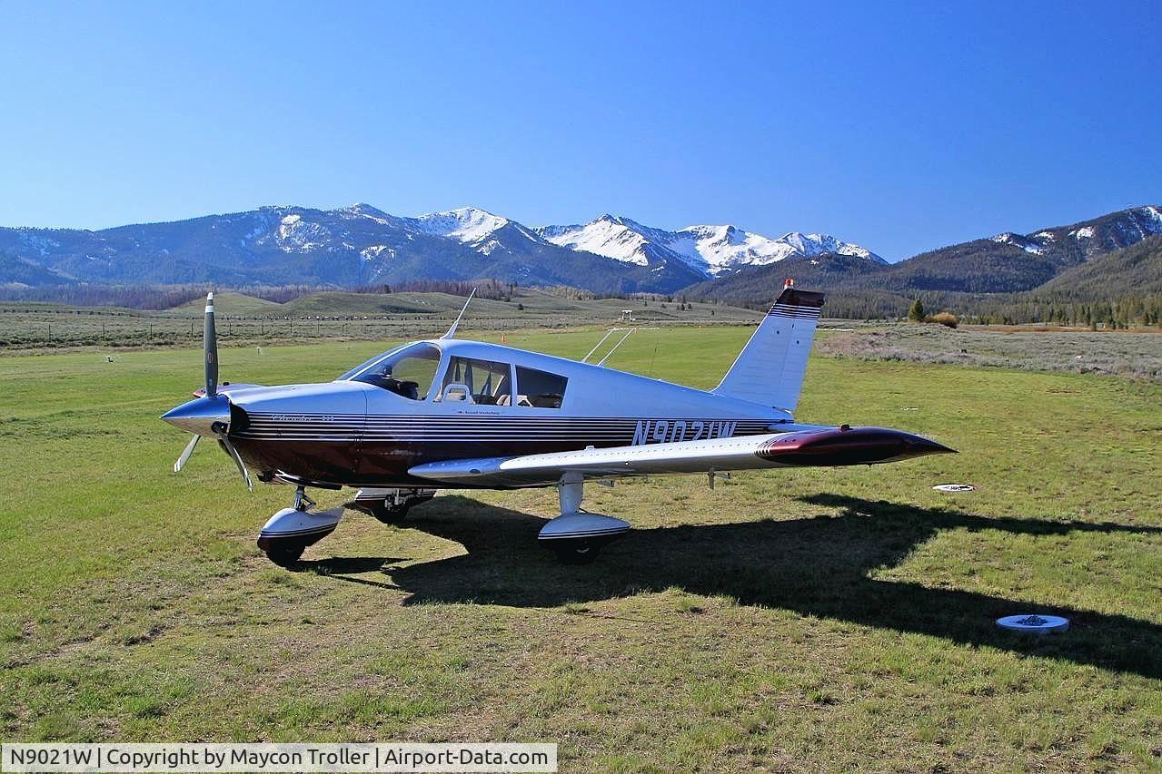 N9021W, 1966 Piper PA-28-235 Cherokee C/N 28-10819, 1966 Piper PA-28-235