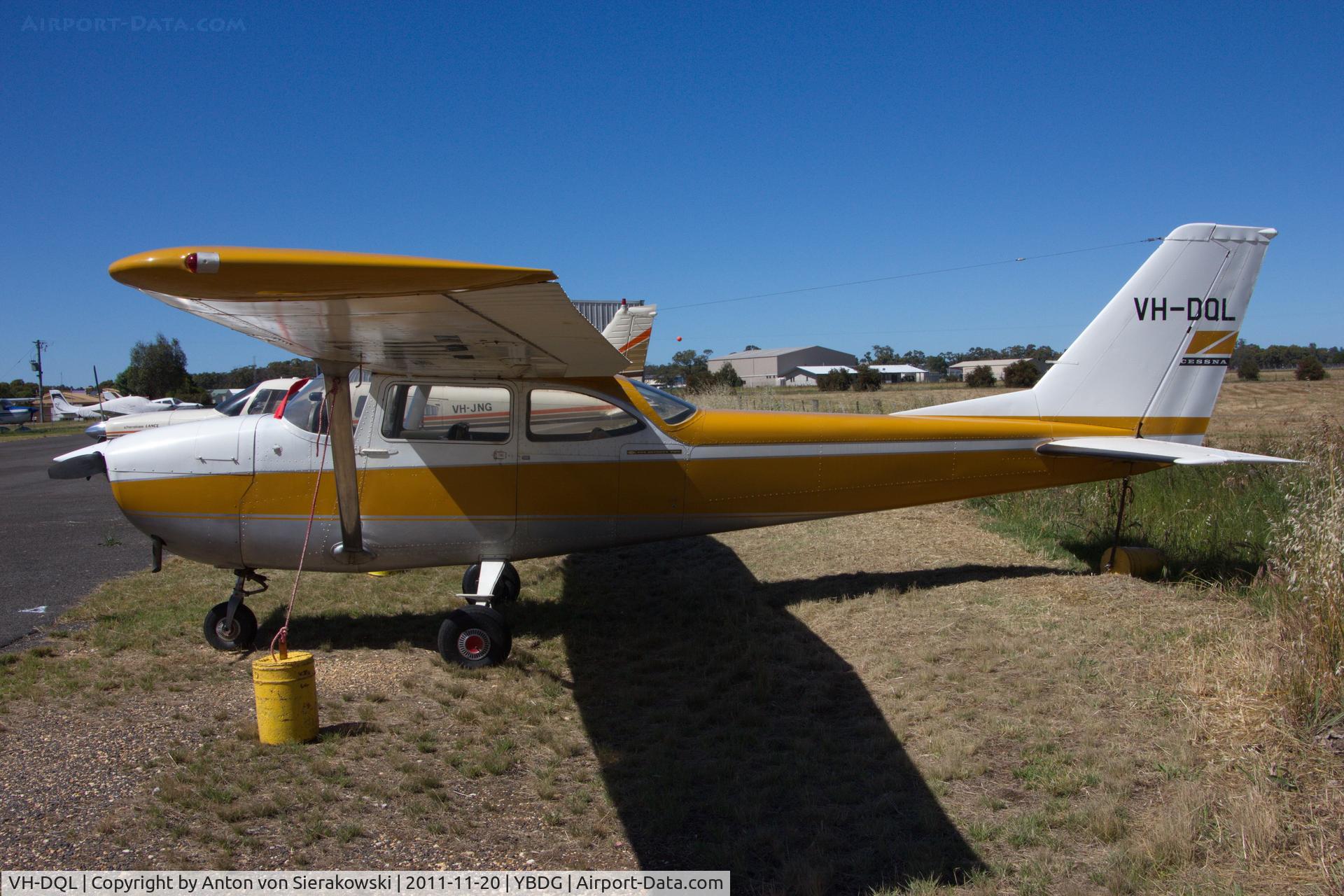 VH-DQL, 1967 Cessna 172H C/N 17256109, VH-DQL @ YBDG