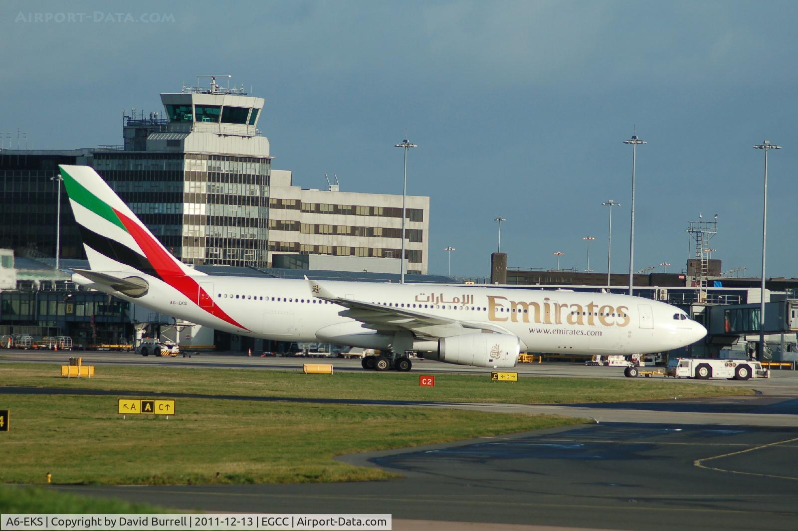 A6-EKS, 1999 Airbus A330-243 C/N 283, Emirates Airbus A330 A-EKS Manchester Airport