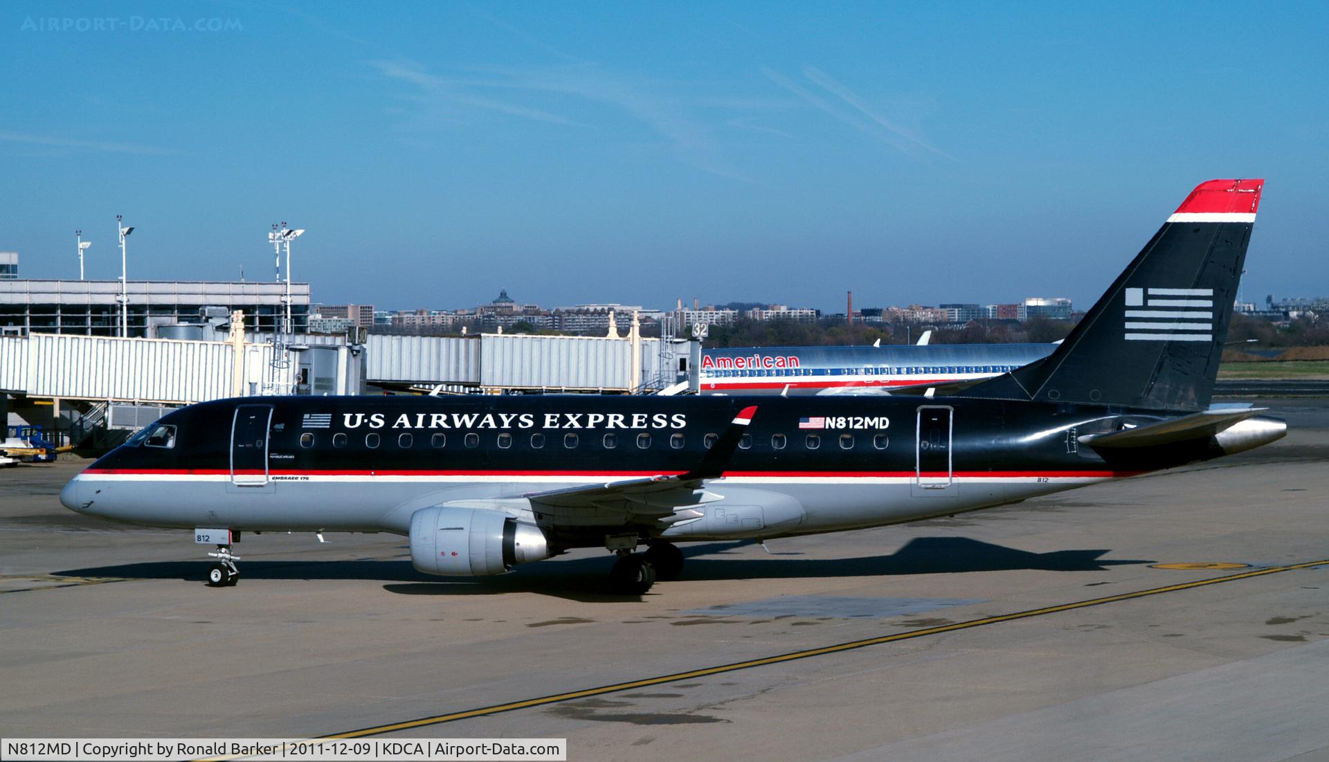 N812MD, 2004 Embraer 170SU (ERJ-170-100SU) C/N 17000030, Taxi to park DCA