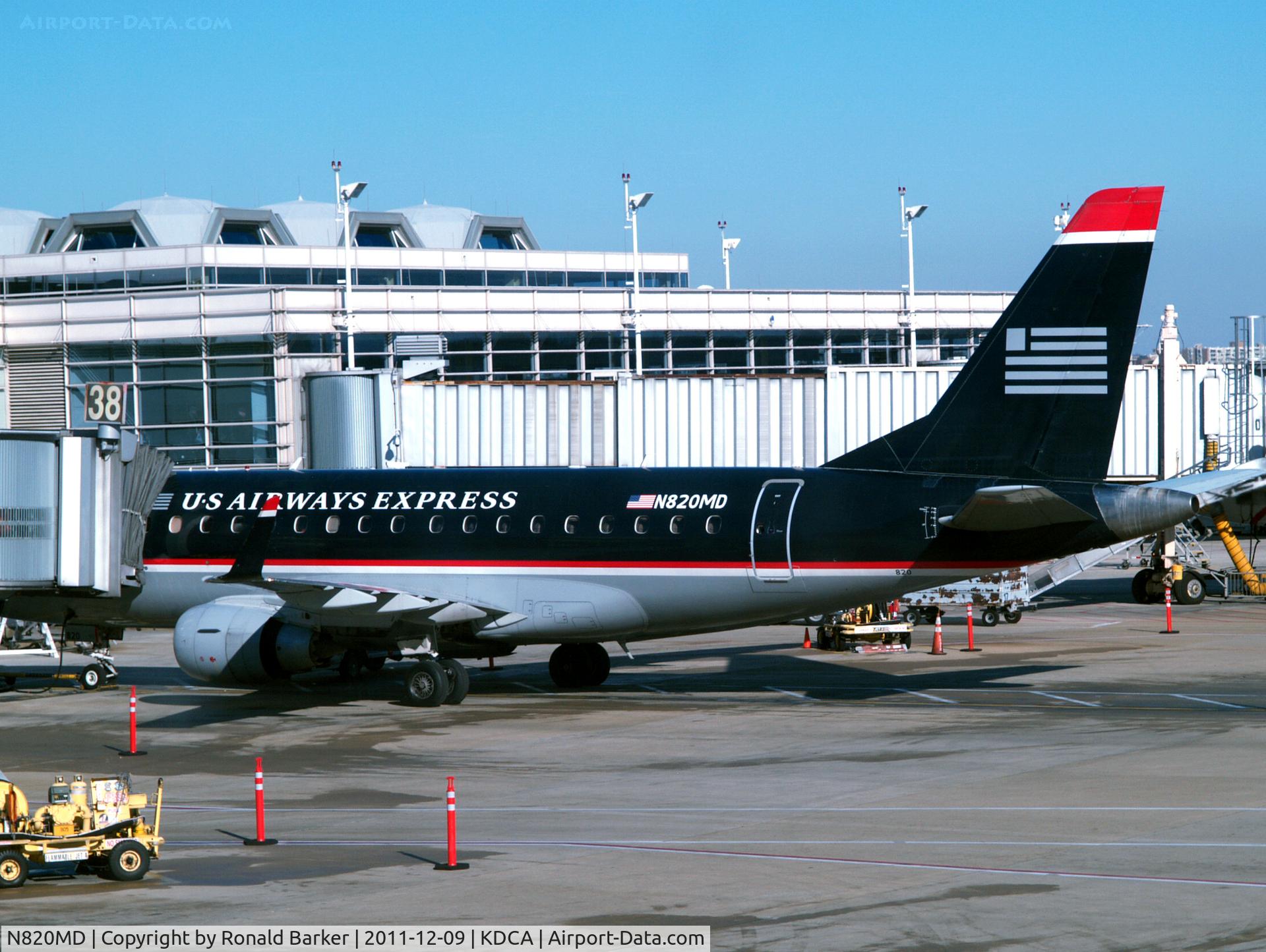 N820MD, 2004 Embraer 170SU (ERJ-170-100SU) C/N 17000041, DCA, VA