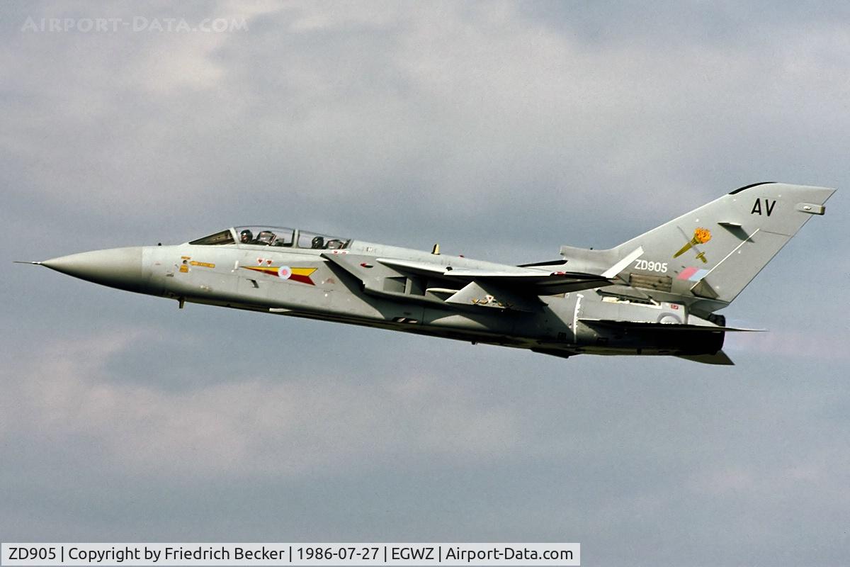 ZD905, 1985 Panavia Tornado F.2 C/N AS001/397/3182, flying display at the RAF Alconbury 1986 Air Tattoo