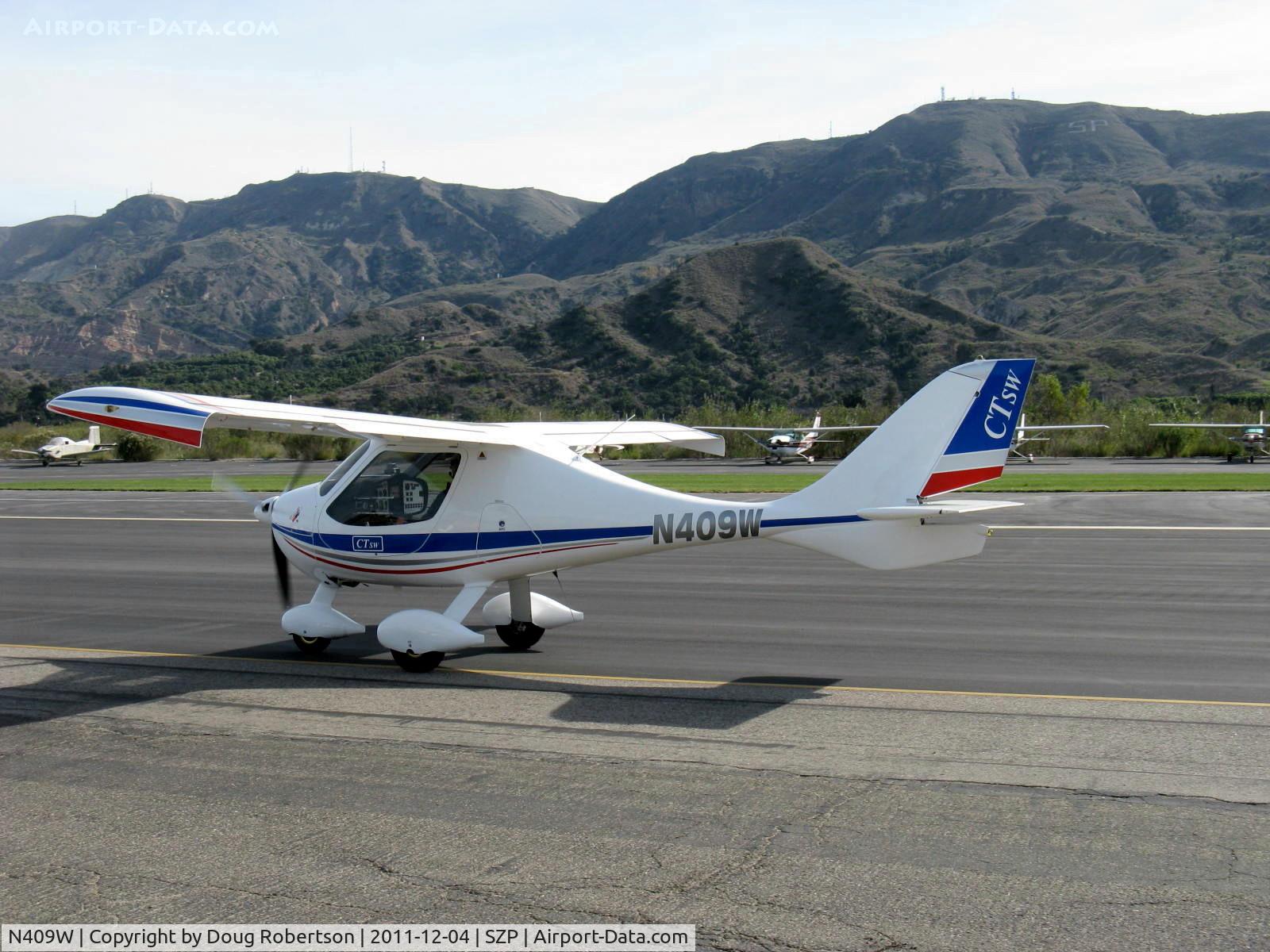 N409W, 2006 Flight Design CTSW C/N 06-07-06, 2006 Flight Design Gmbh, CTSW, Rotax 912 100 Hp S/LSA, taxi
