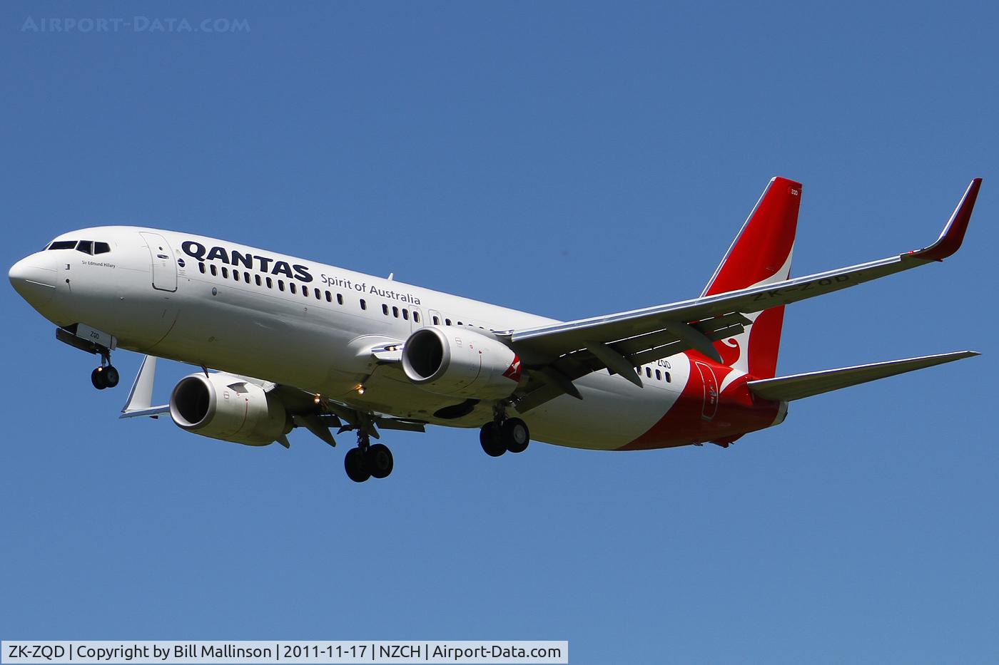 ZK-ZQD, 2011 Boeing 737-838 C/N 34203, finals to 02