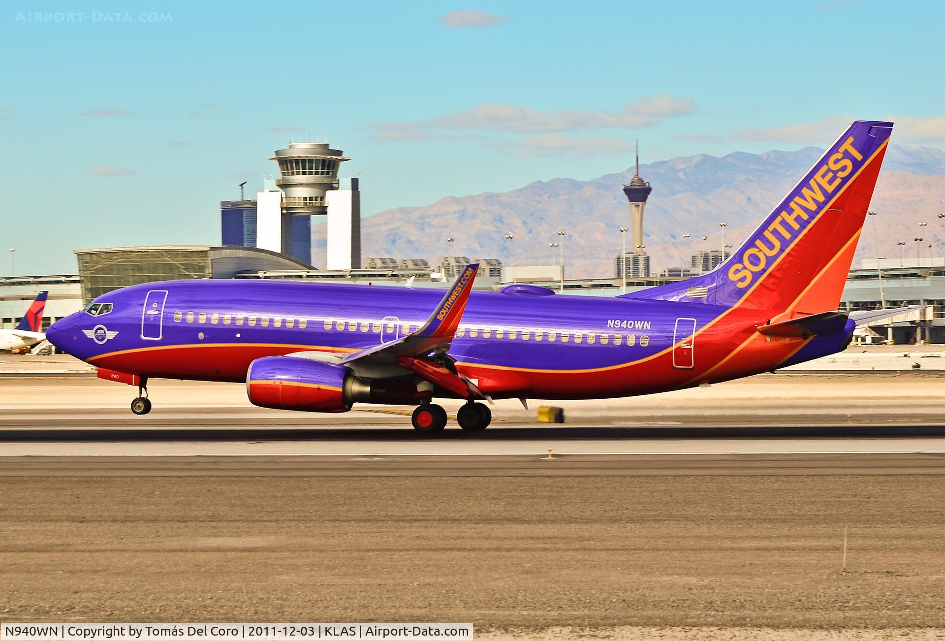 N940WN, 2009 Boeing 737-7H4 C/N 36900, N940WN Southwest Airlines 2009 Boeing 737-7H4 C/N 36900 - EAA Airventure logo on the front.

Las Vegas - McCarran International (LAS / KLAS)
USA - Nevada, December 3, 2011
Photo: Tomás Del Coro