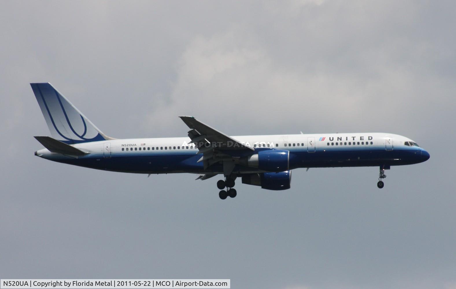 N520UA, 1990 Boeing 757-222 C/N 24890, United 757