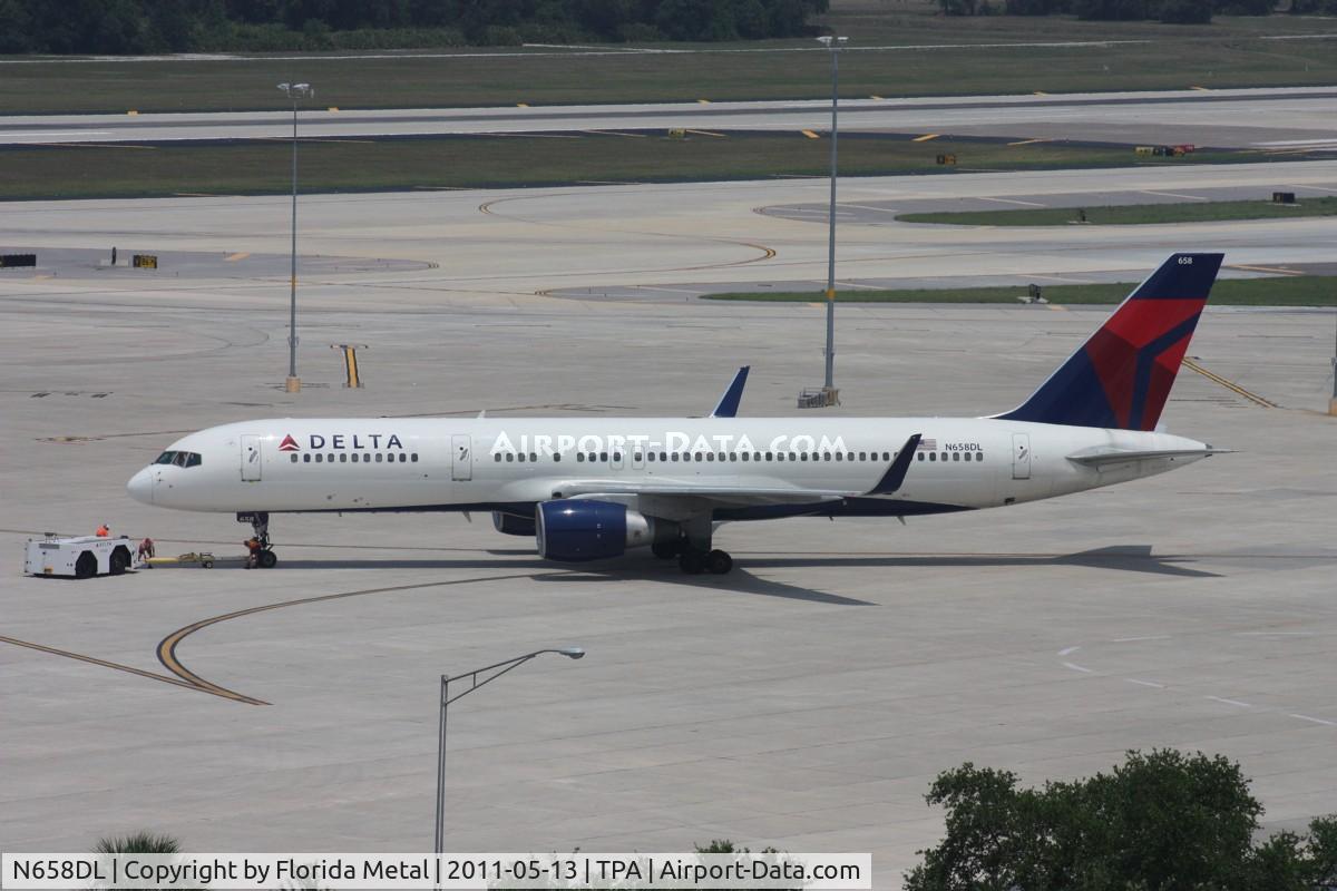 N658DL, 1990 Boeing 757-232 C/N 24420, Delta 757
