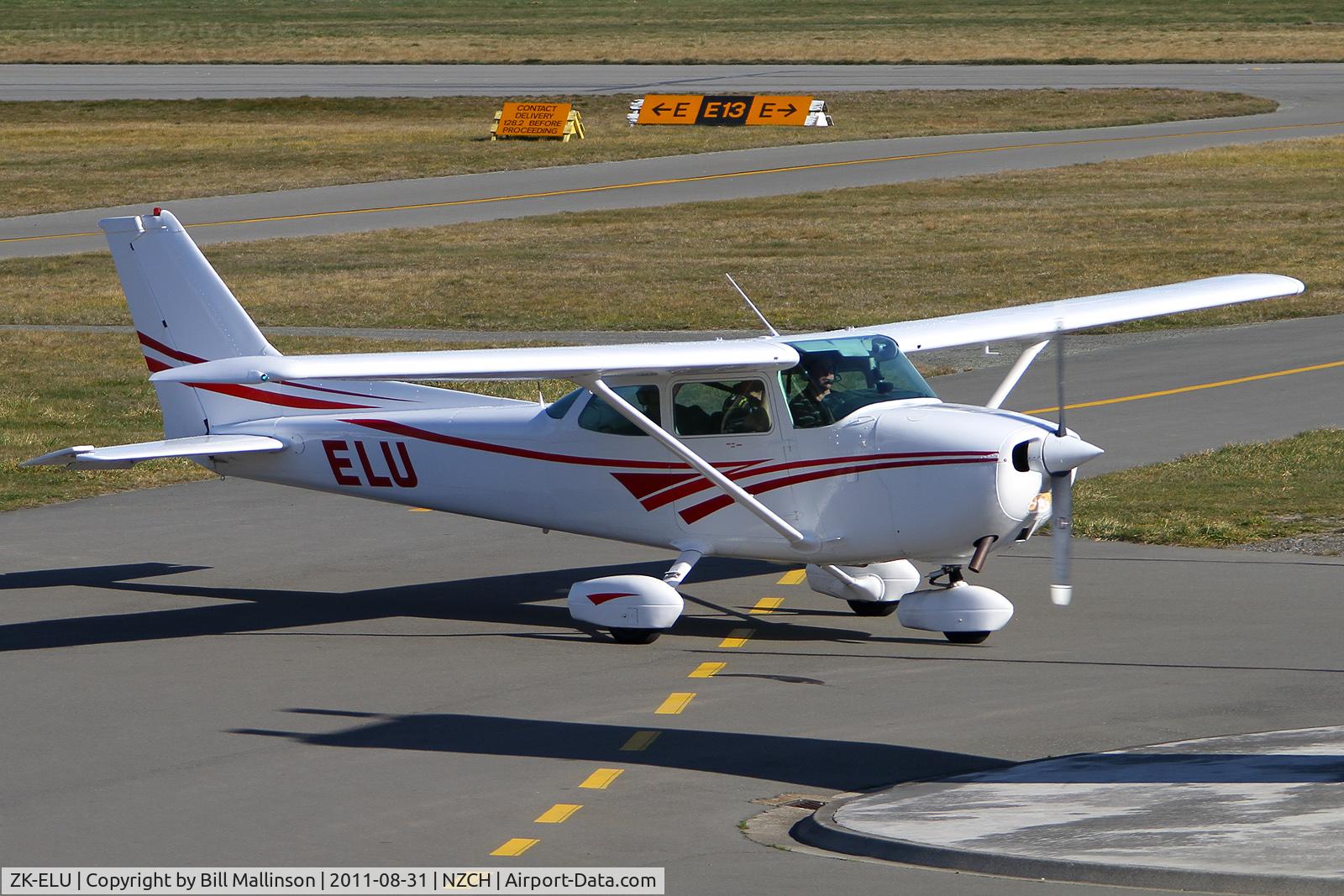 ZK-ELU, Cessna 172N C/N 17271322, lining up to refuel