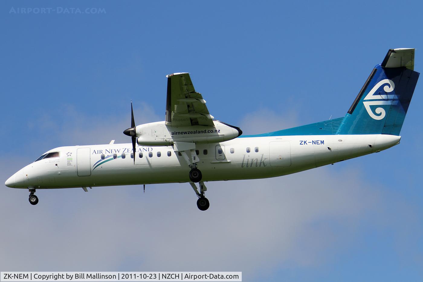 ZK-NEM, 2006 De Havilland Canada DHC-8-311 Dash 8 C/N 630, finals to 02