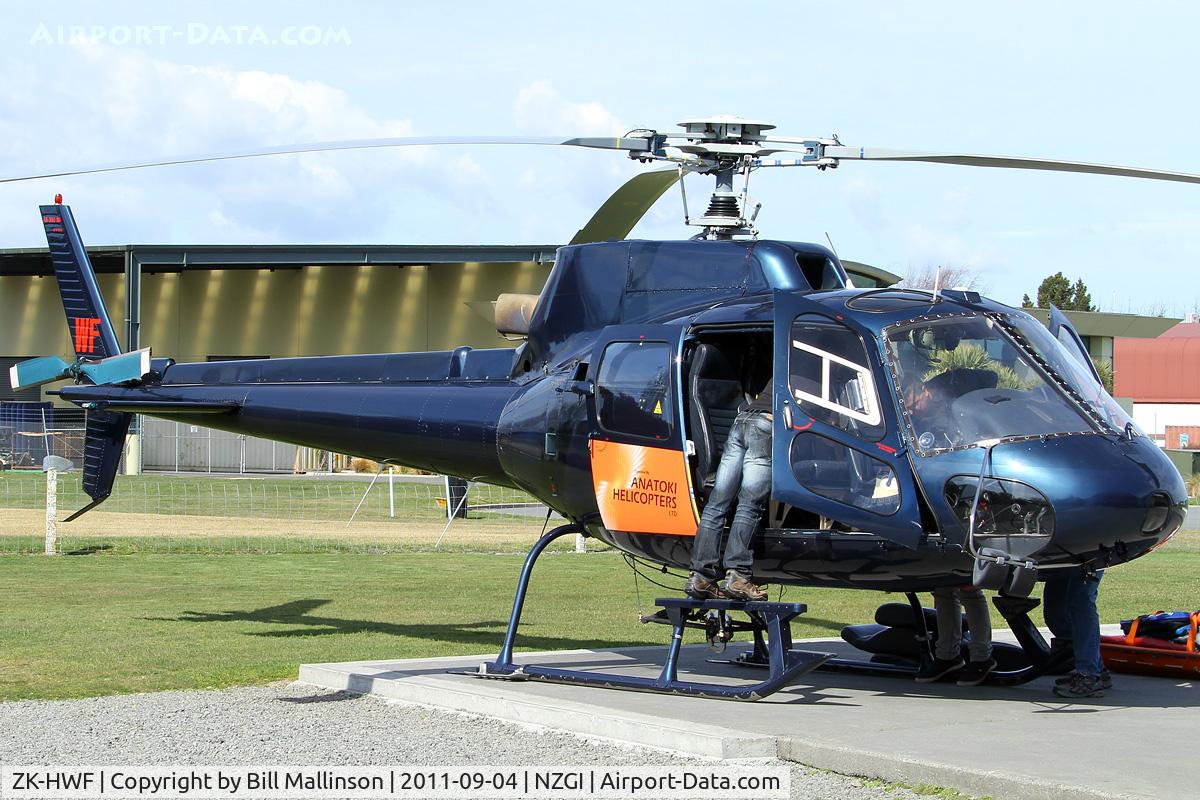 ZK-HWF, Bell 206B C/N 1240, readying for a departure