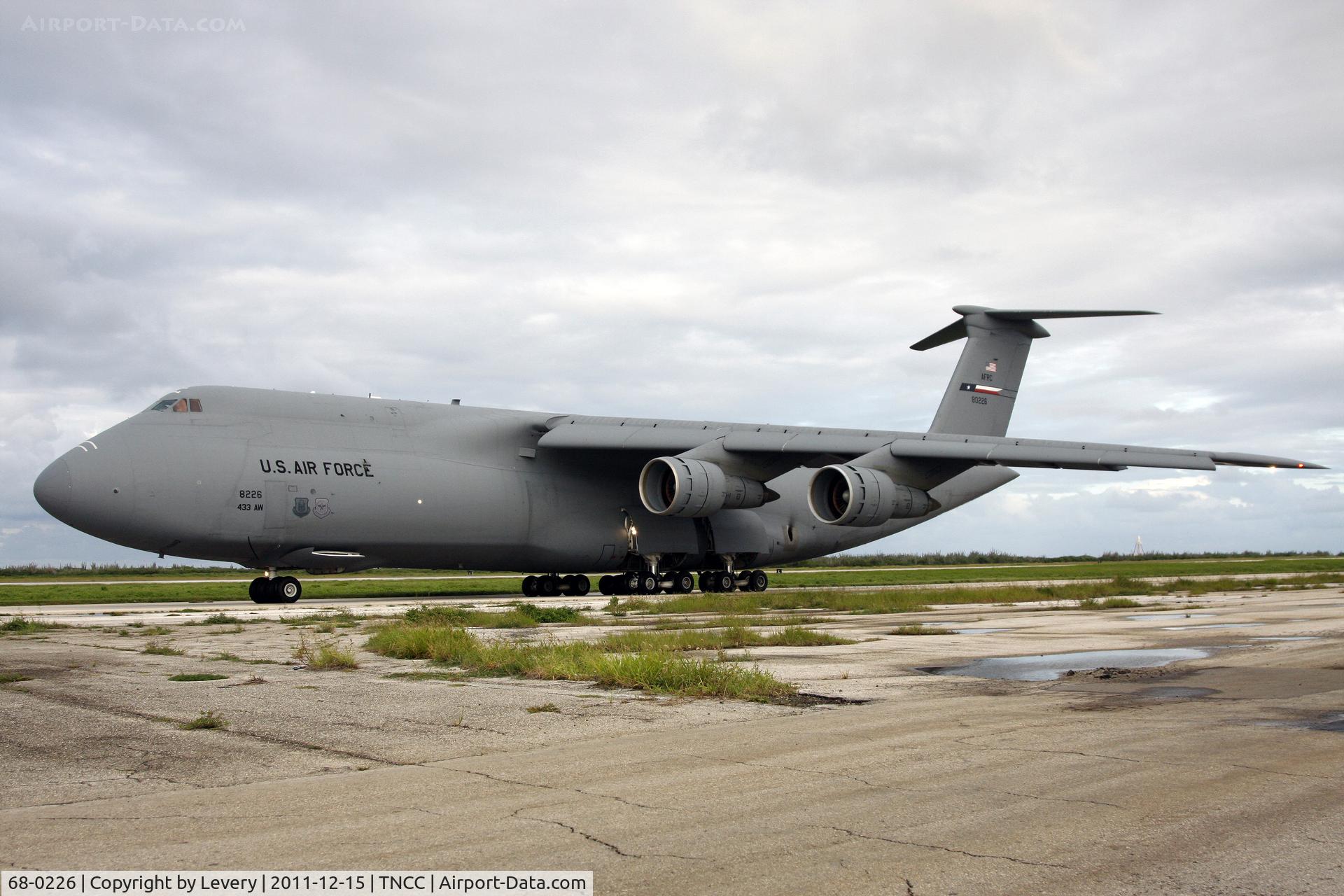68-0226, 1968 Lockheed C-5A Galaxy C/N 500-0029, Just arrived  at Curacao.