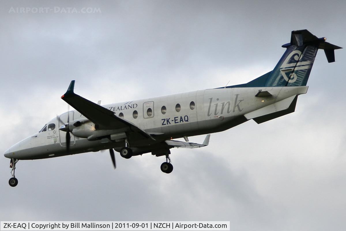 ZK-EAQ, 2007 Raytheon Aircraft Company 1900D C/N UE-363, finals to 02
