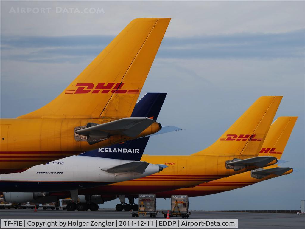 TF-FIE, 1989 Boeing 757-23APF C/N 24566, Special view on something non yellow....