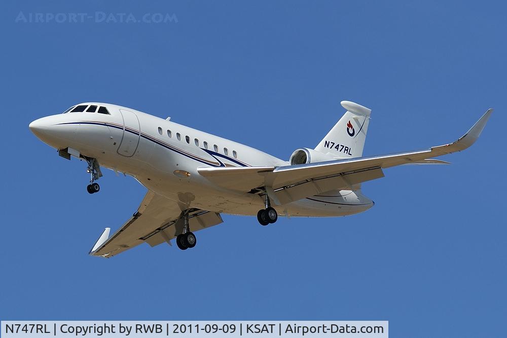 N747RL, 2008 Dassault Falcon 2000EX C/N 175, Landing 12R
