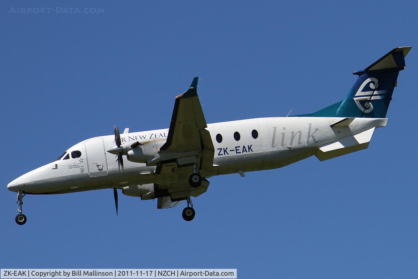 ZK-EAK, 2001 Raytheon 1900D C/N UE-434, finals to 02