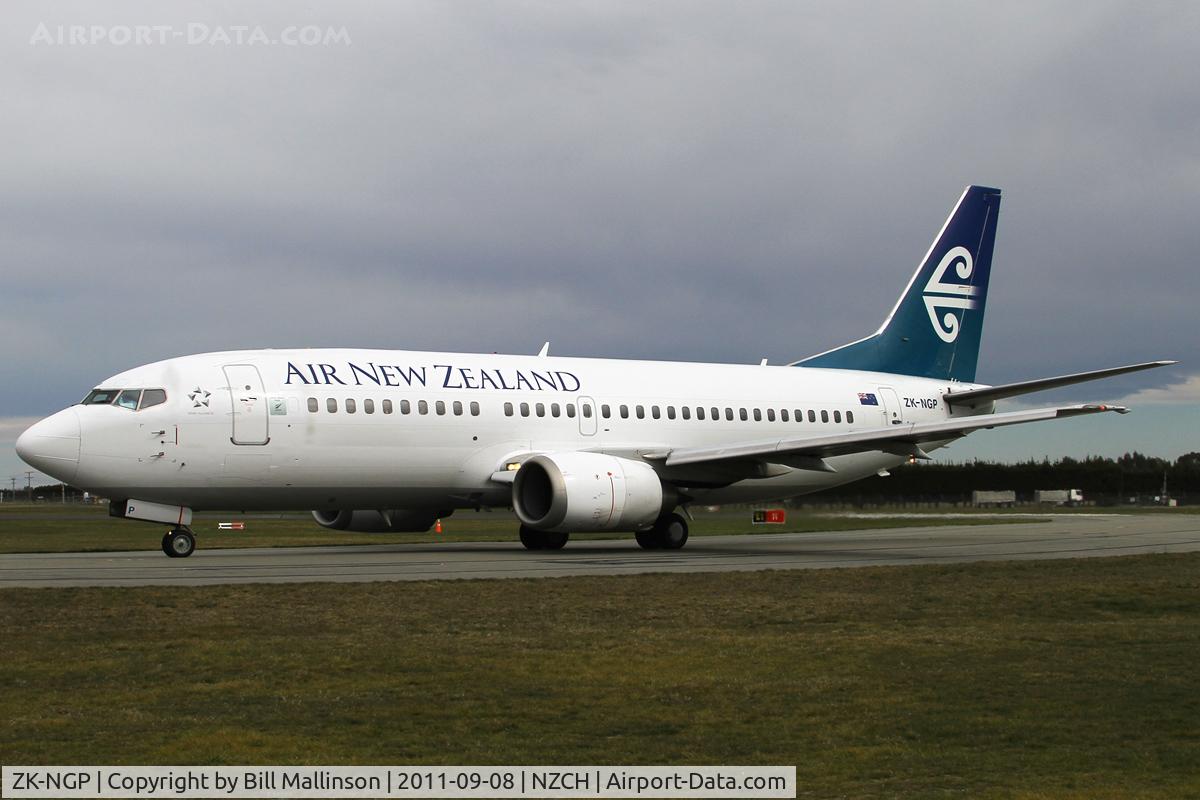 ZK-NGP, 1998 Boeing 737-33A C/N 27459, taxi after arriving on 29