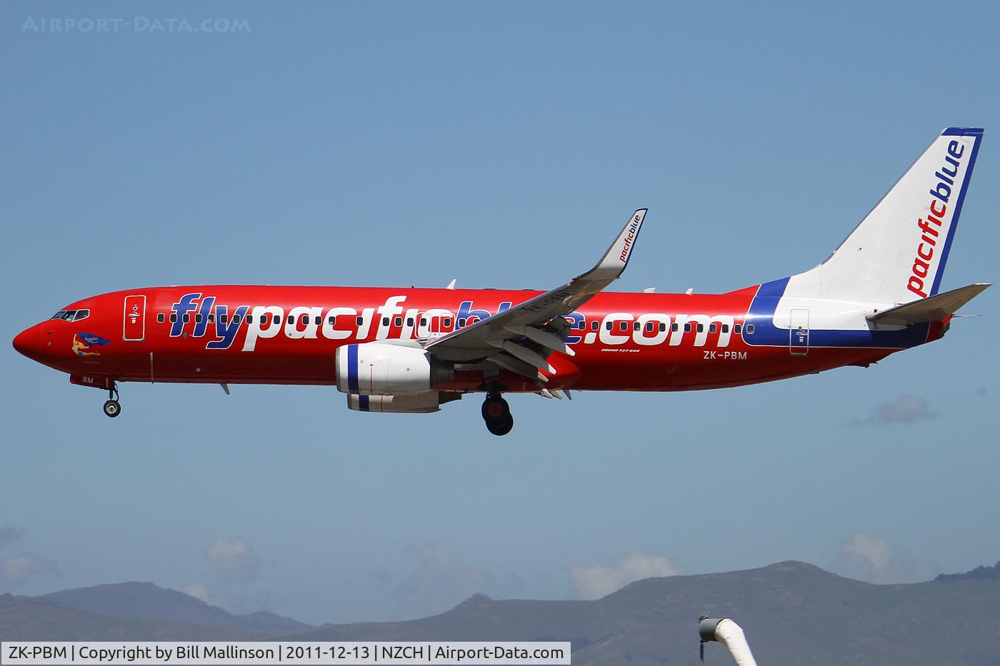 ZK-PBM, 2008 Boeing 737-8FE C/N 36601, finals to 02