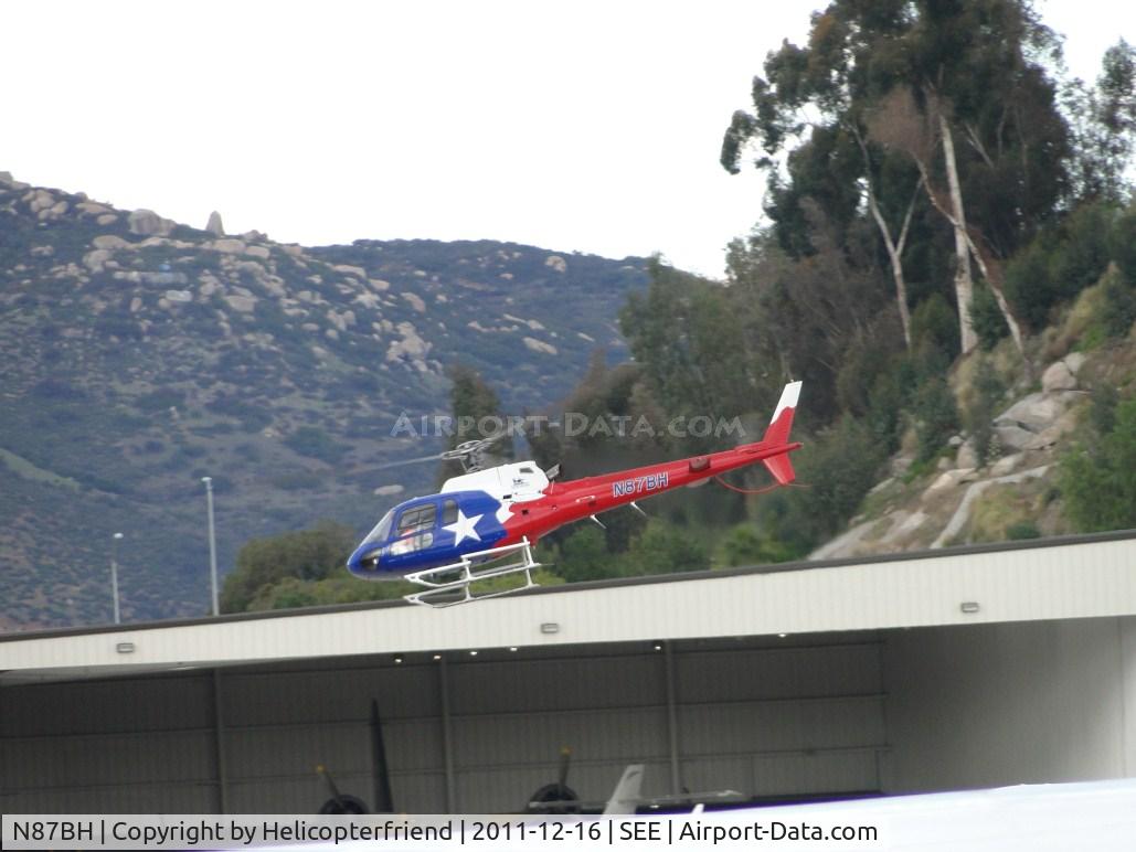 N87BH, 1993 Eurocopter AS-350B-2 Ecureuil C/N 2708, Headed eastbound after lift off