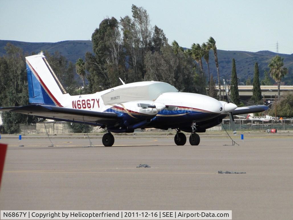 N6867Y, 1969 Piper PA-23-250 C/N 27-4213, Covered up, tied down and parked