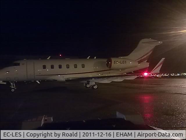 EC-LES, 2009 Bombardier Challenger 300 (BD-100-1A10) C/N 20243, Ready for departure