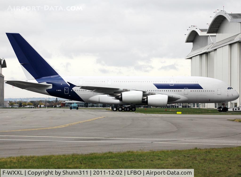 F-WXXL, 2005 Airbus A380-841 C/N 002, R/o with his new c/s... For Kingdom Holdings after refurbishing... First A380 in VIP layout.