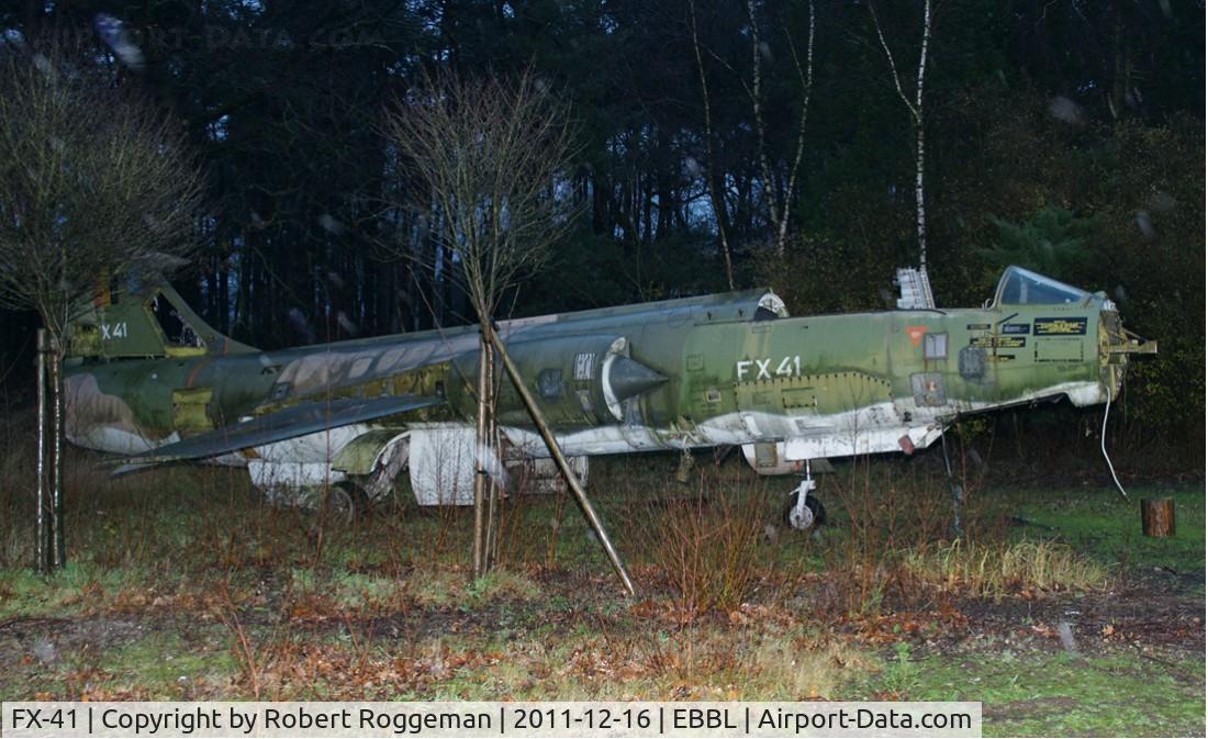 FX-41, Lockheed F-104G Starfighter C/N 683-9084, Stored with FX-02 FX-61 to restore one.
K.B.Air Museum.