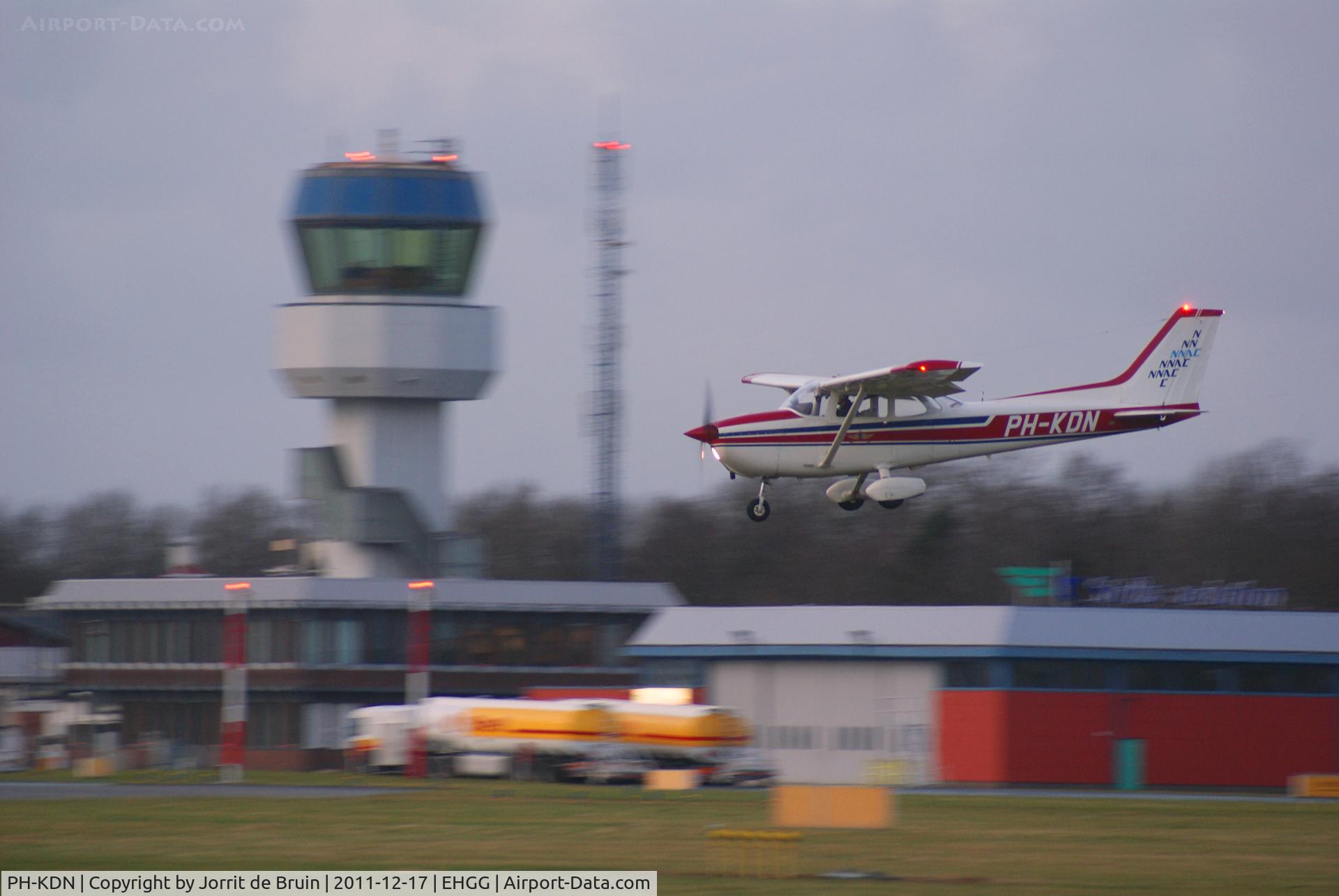 PH-KDN, 1978 Reims F172N Skyhawk C/N 1735, Final on runway 23 for a touch and go during a local flight.