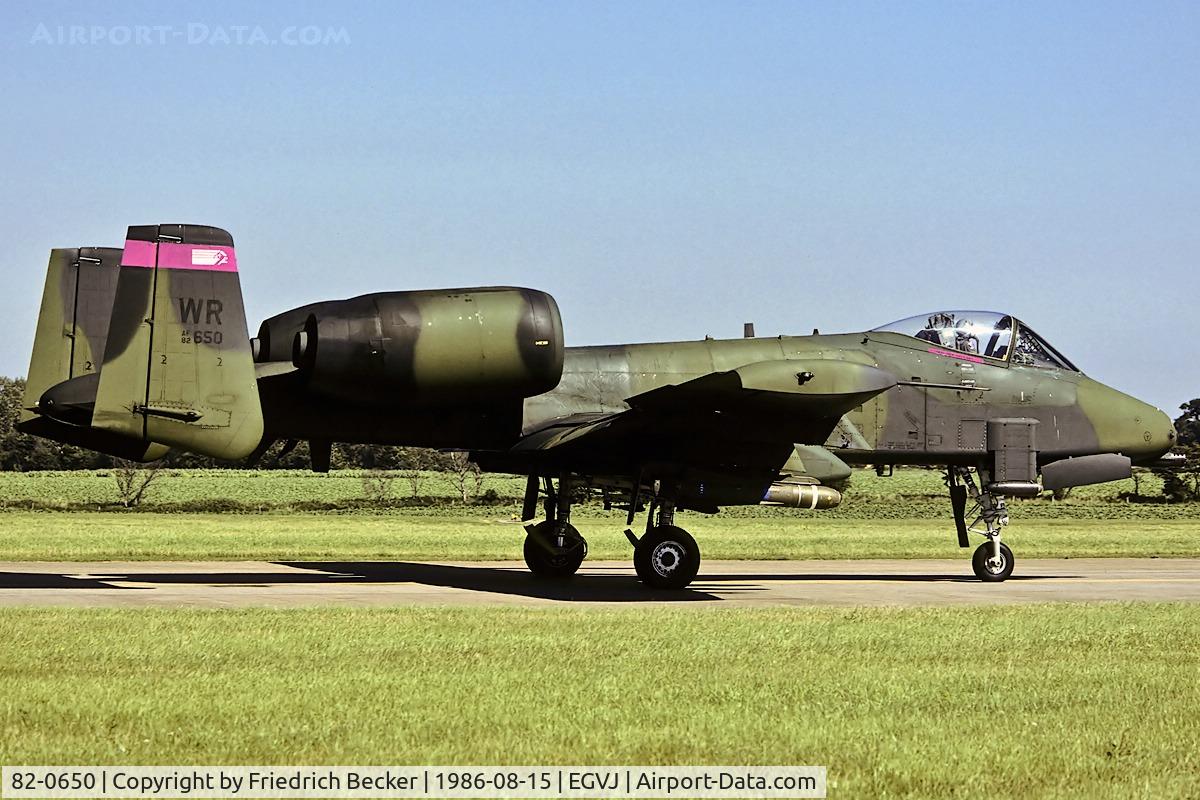 82-0650, 1980 Fairchild Republic A-10A Thunderbolt II C/N A10-0698, taxying to the active