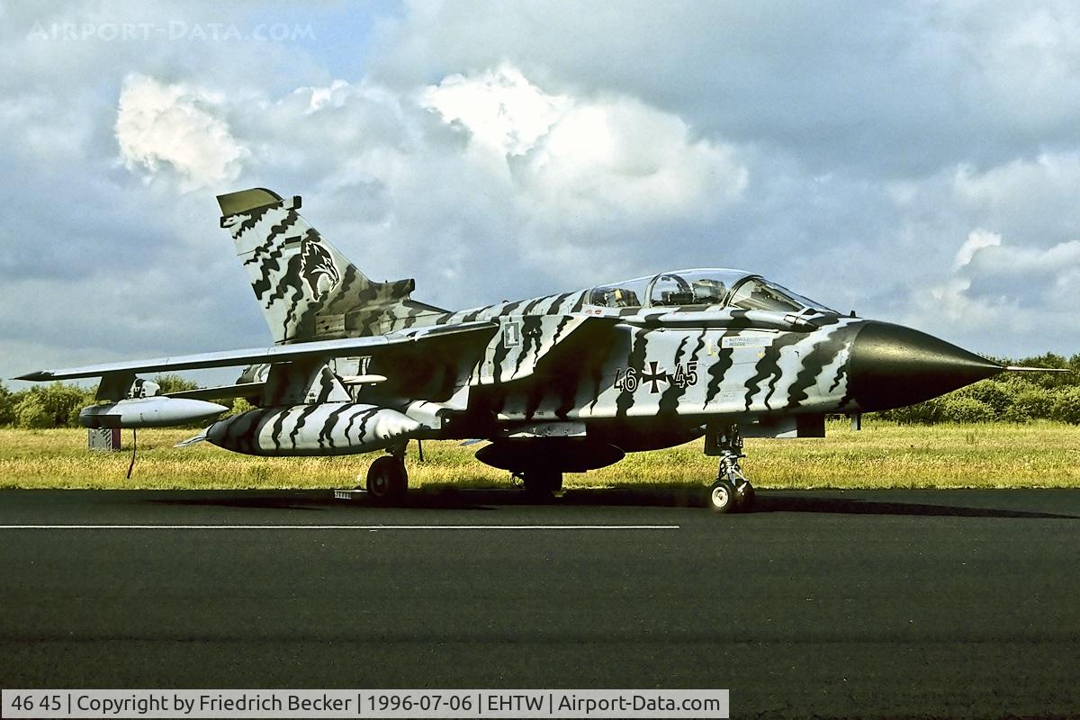 46 45, Panavia Tornado ECR C/N 873/GS278/4345, static display