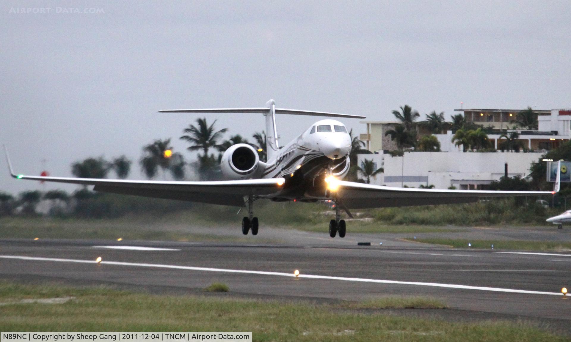 N89NC, 2004 Gulfstream Aerospace GV-SP (G550) C/N 5049, N89NC at TNCM
