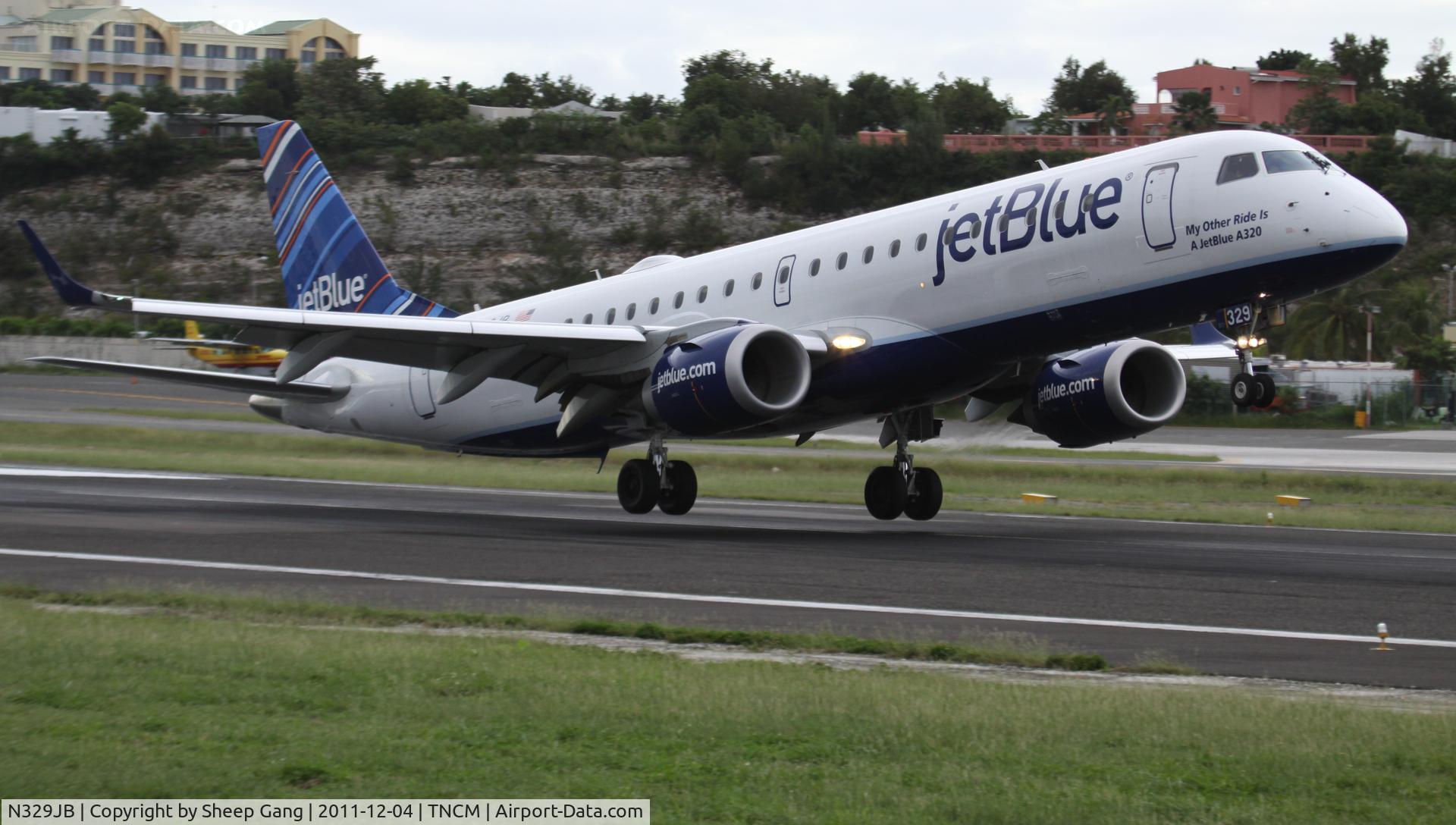 N329JB, Embraer ERJ-190-100 IGW 190AR C/N 19000433, N329JB at TNCM