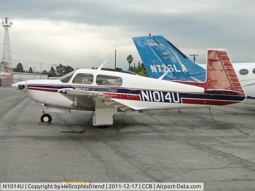 N1014U, 1989 Mooney M20J 201 C/N 24-3106, Parked in Foothill Sales & Service area