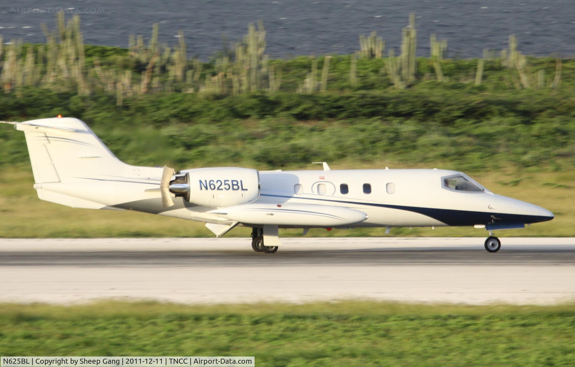 N625BL, 1987 Learjet Inc 35A C/N 625, N625BL at TNCC