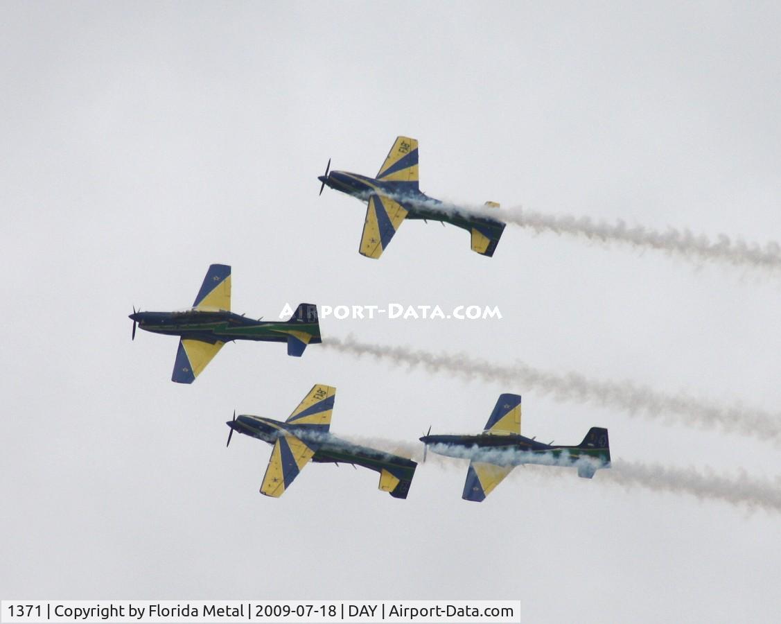 1371, Embraer T-27 Tucano (EMB-312) C/N 312086, Smoke Squad