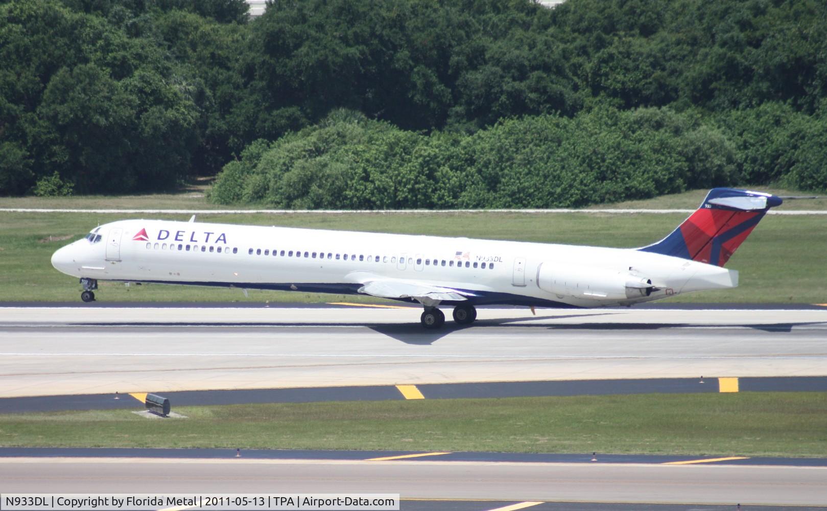 N933DL, 1989 McDonnell Douglas MD-88 C/N 49720, Delta MD-88