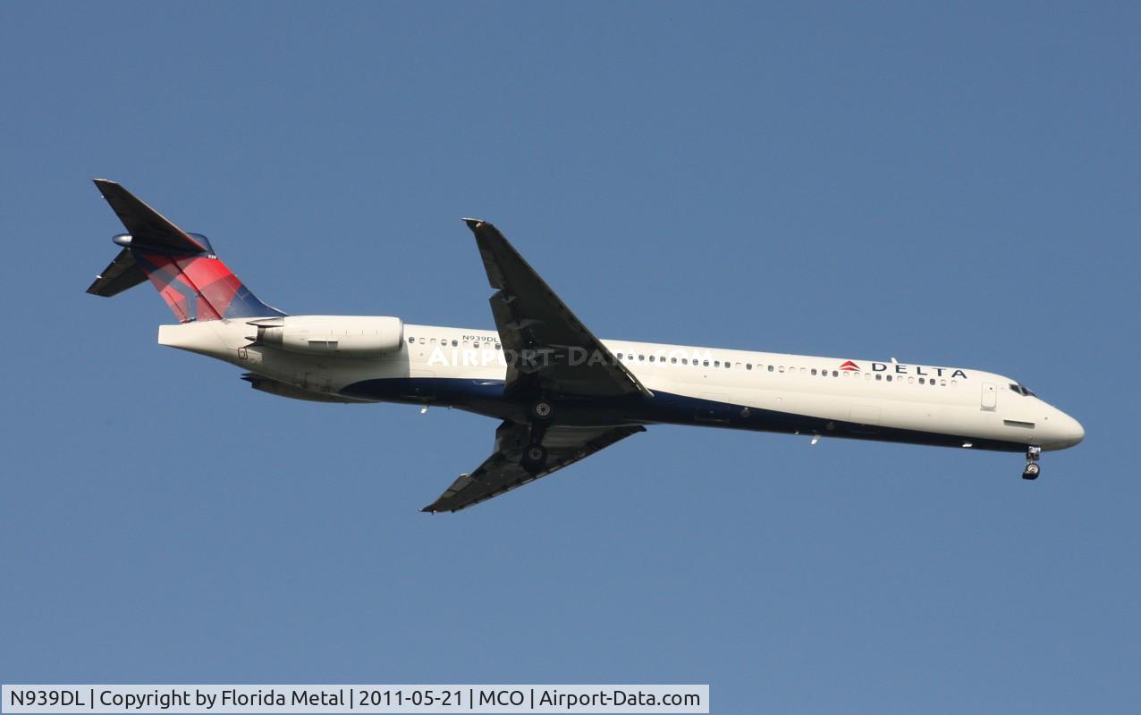 N939DL, 1989 McDonnell Douglas MD-88 C/N 49812, Delta MD-88