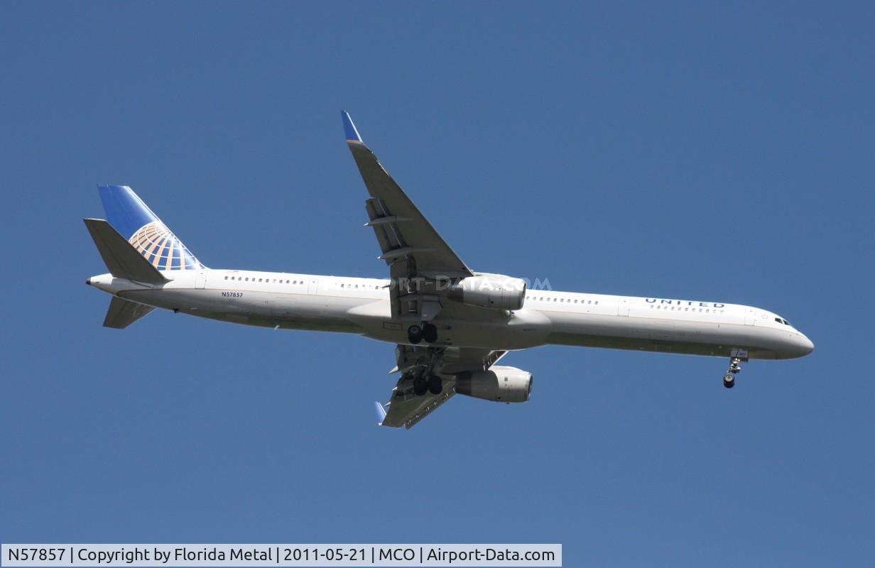 N57857, 2004 Boeing 757-324 C/N 32816, United 757-300