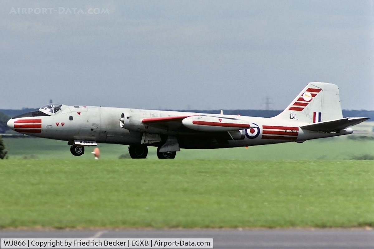 WJ866, English Electric Canberra T.4 C/N EEP71334, touch and go at RAF Binbrook