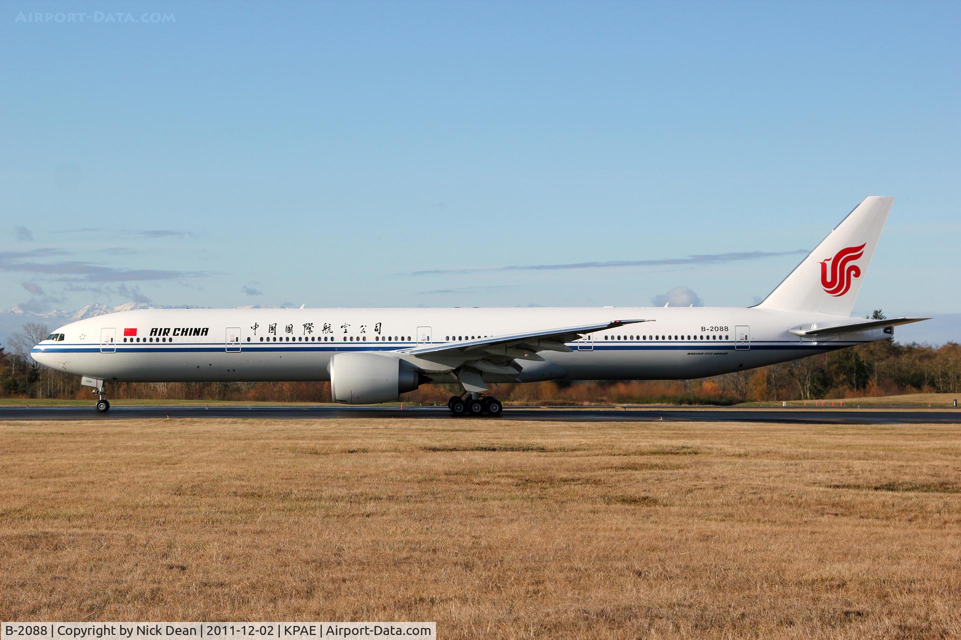 B-2088, 2011 Boeing 777-39L/ER C/N 38668, KPAE/PAE