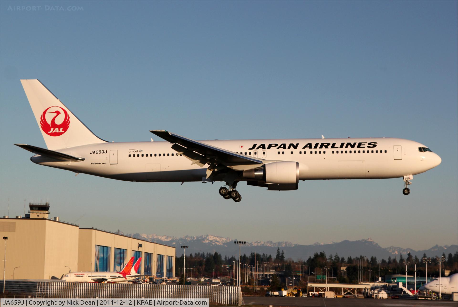 JA659J, 2011 Boeing 767-346/ER C/N 40371, KPAE/PAE
