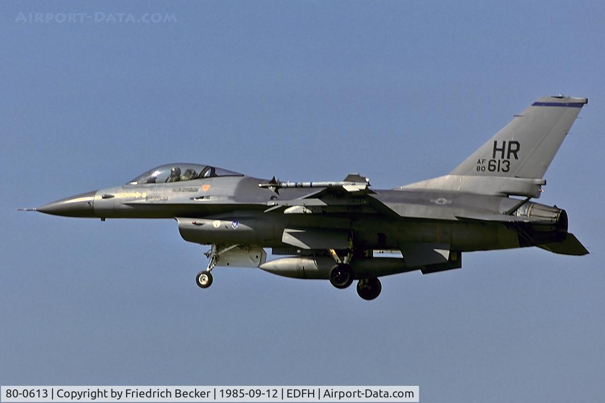 80-0613, 1980 General Dynamics F-16A Fighting Falcon C/N 61-334, on final RW21
