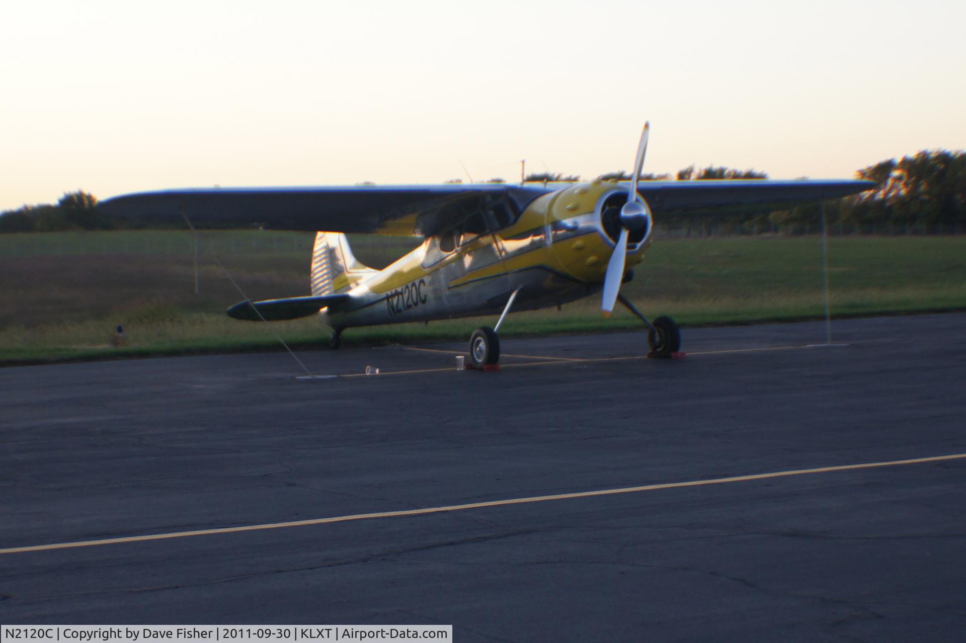 N2120C, 1953 Cessna 195B Businessliner C/N 16105, At Lee's Summit, MO