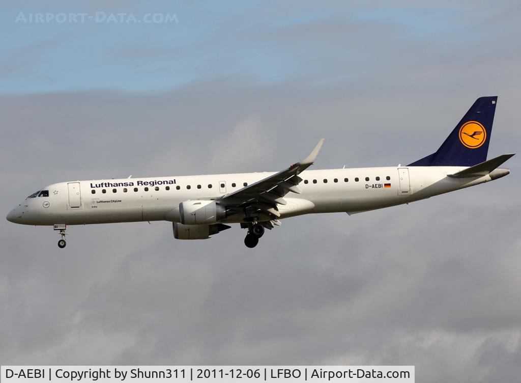 D-AEBI, 2011 Embraer 195LR (ERJ-190-200LR) C/N 19000464, Landing rwy 32R