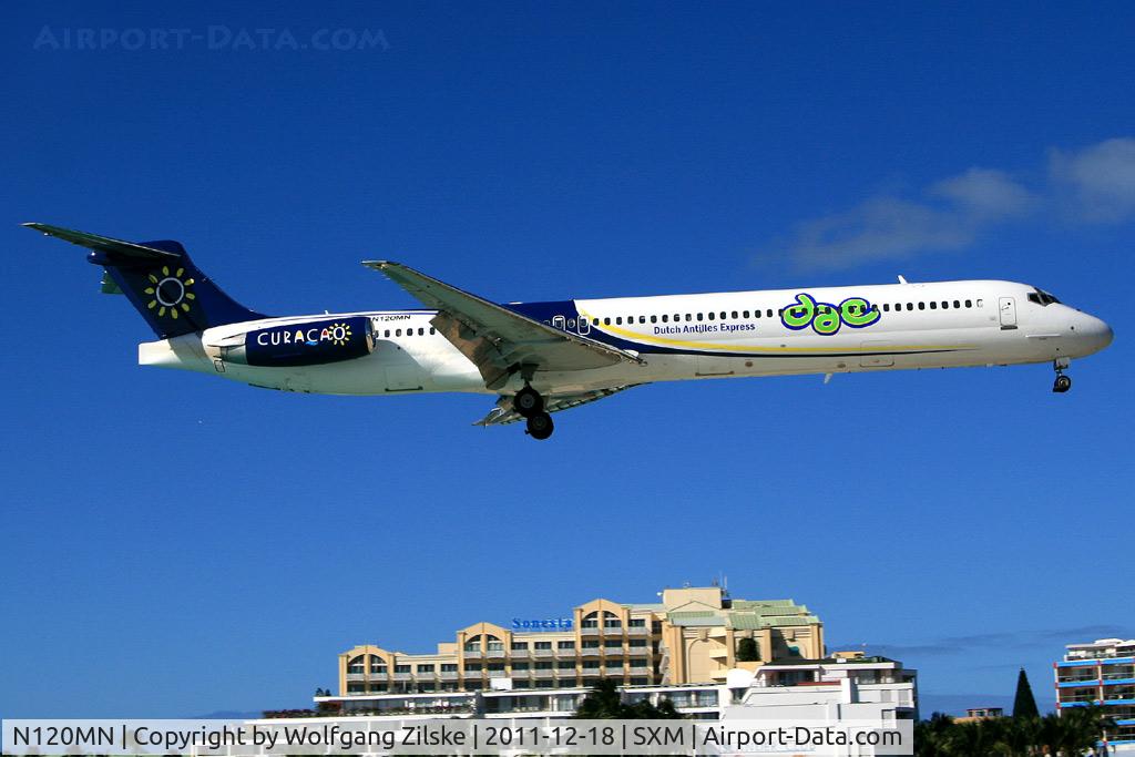 N120MN, 1992 McDonnell Douglas MD-83 C/N 53120, visitor