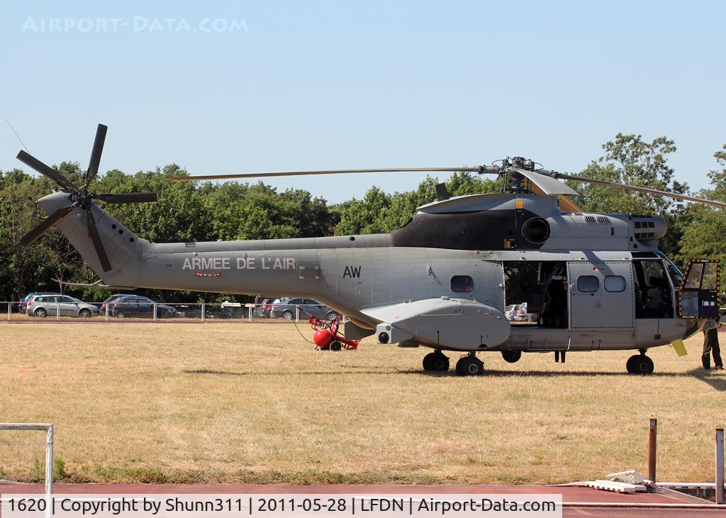 1620, Aérospatiale SA-330B Puma C/N 1620, Parked...