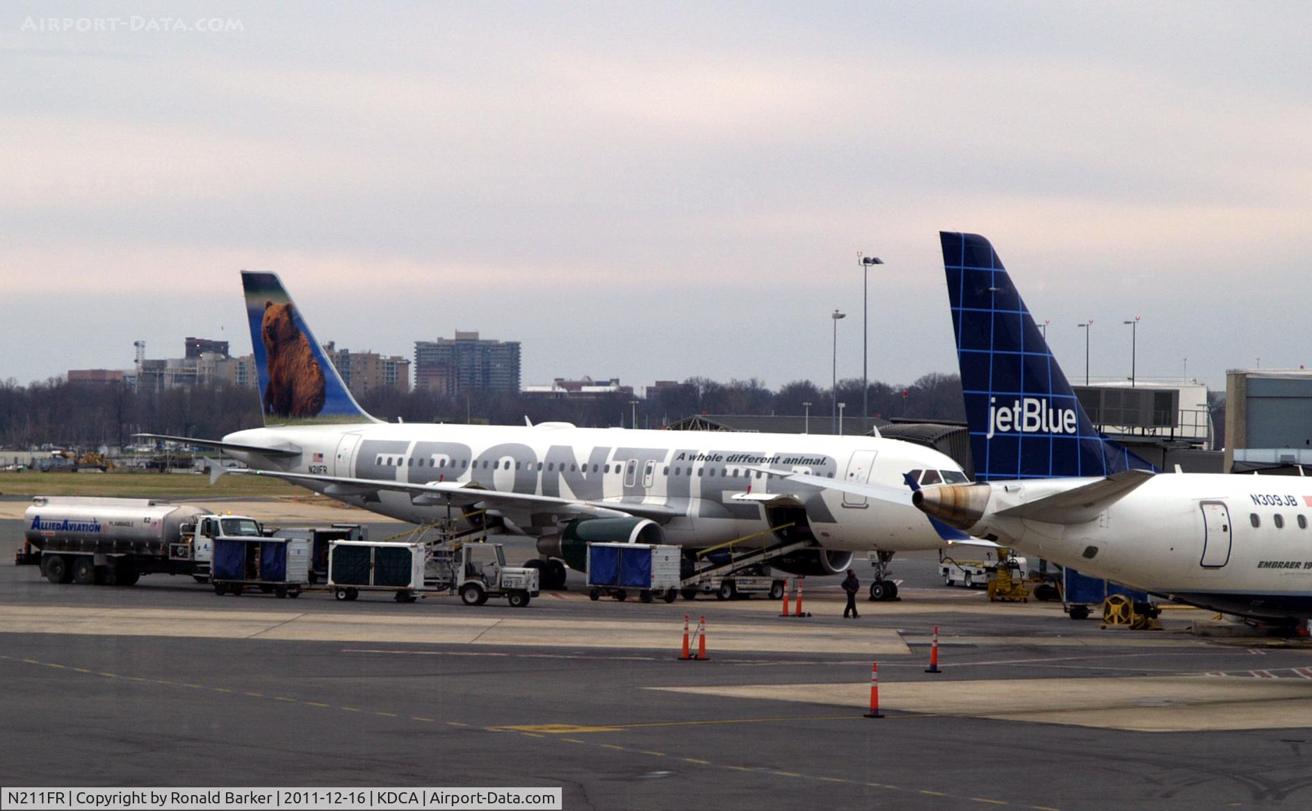 N211FR, 2011 Airbus A320-214 C/N 4688, DCA, VA